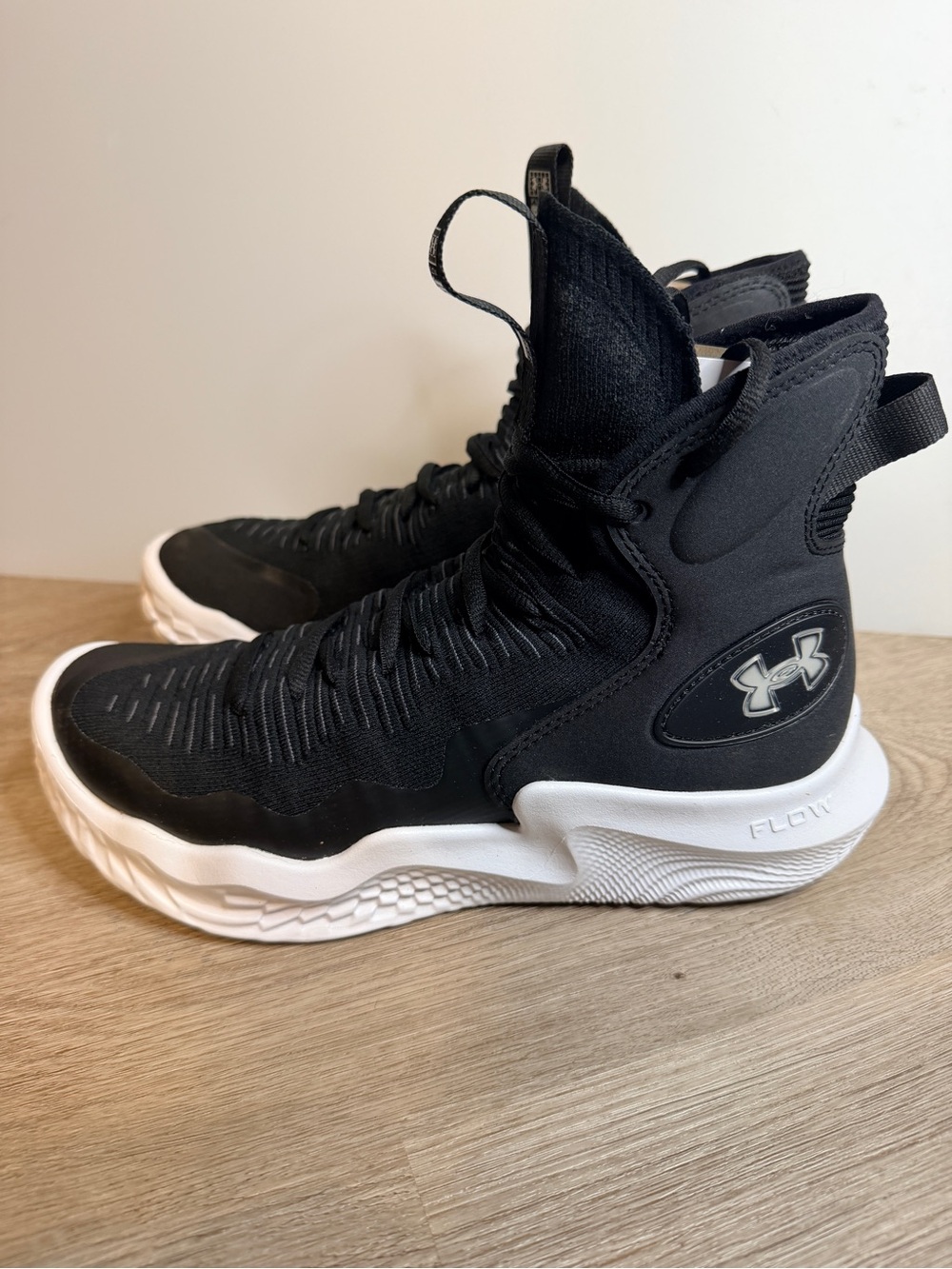 Under Armour Women’s Flow Highlight Ace Volleyball Sneakers